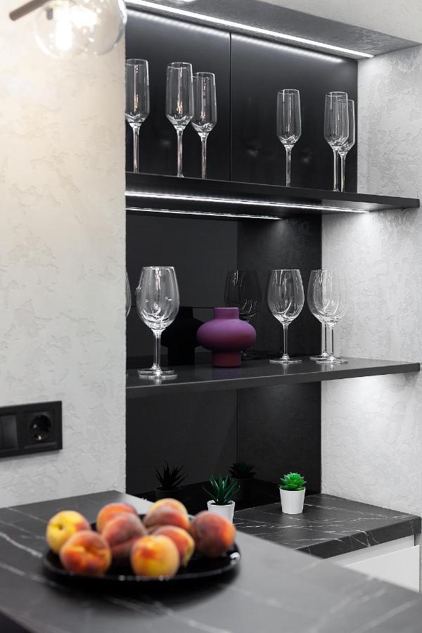Lovely Apartment On Drahomanova Street Lviv Extérieur photo