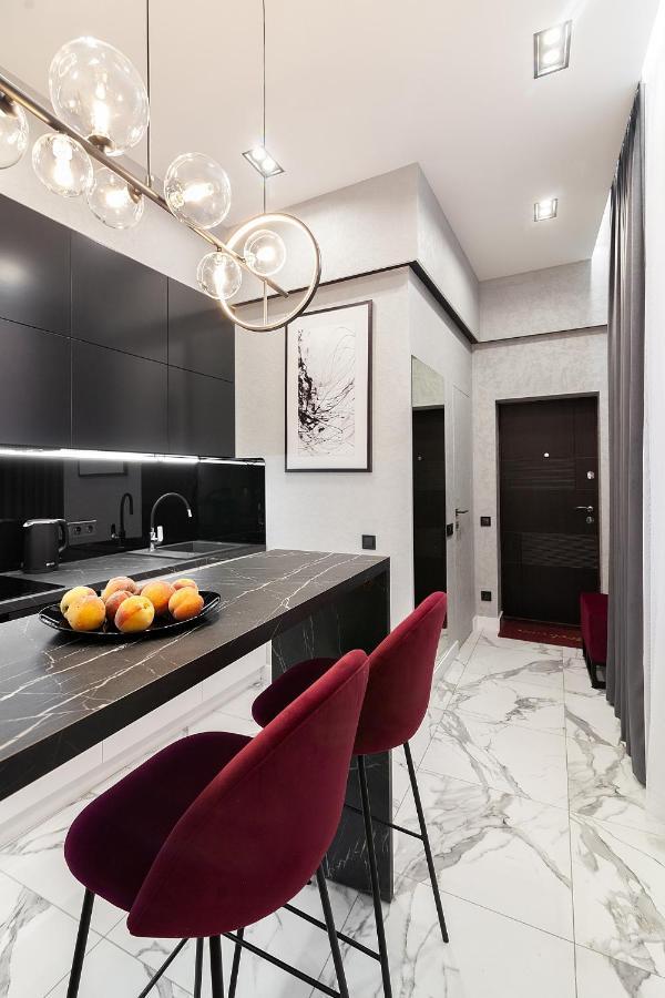 Lovely Apartment On Drahomanova Street Lviv Extérieur photo