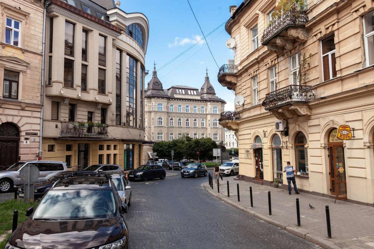 Lovely Apartment On Drahomanova Street Lviv Extérieur photo
